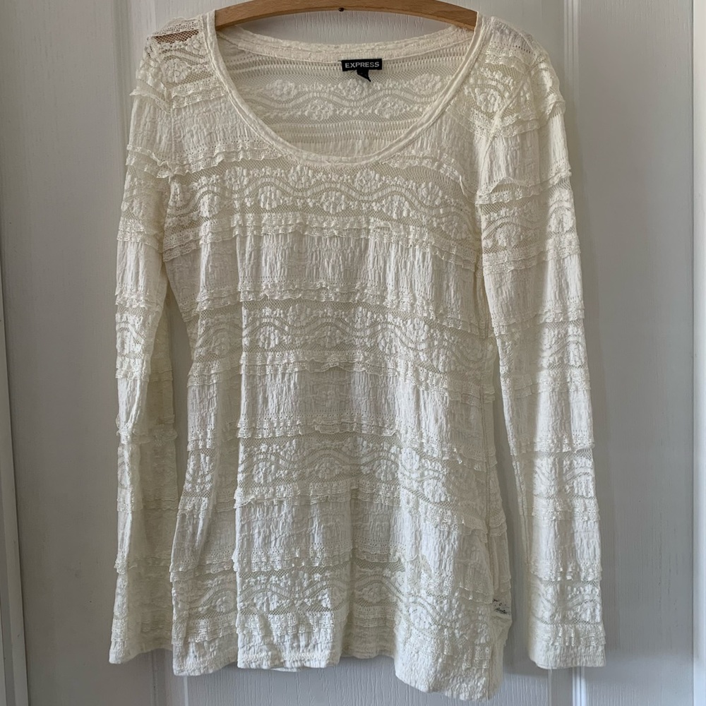 Lace cream long sleeve top